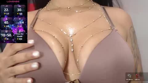 Snapshot of venus_0110 chatting on 03-09-25, 01:25 Venus Veracruz online show from 03-09-25, 01:25