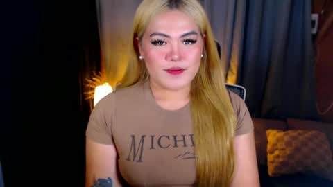Snapshot of venus_colly chatting on 07-06-26, 04:31 I am Colly Your mystery girl online show from 07-06-26, 04:31