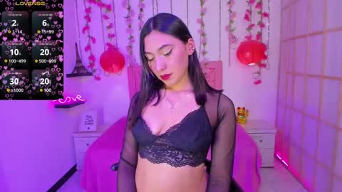 Snapshot of venus_latin_01 chatting on 03-05-25, 08:21 Mary online show from 03-05-25, 08:21