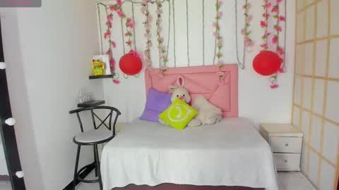 Snapshot of venus_latin_01 chatting on 09-10-25, 07:47 Mary online show from 09-10-25, 07:47