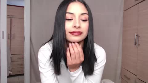 Snapshot of venus_megan chatting on 03-05-26, 12:45 emily independent account MY conextion 1100 GTM to 17hr GTM online show from 03-05-26, 12:45