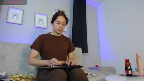 Venus online show from 04-24-26, 07:27