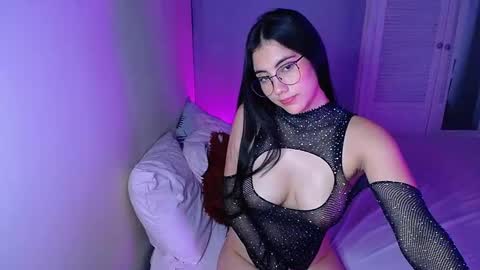 Snapshot of venus_starmodel chatting on 12-11-24, 11:00 Venus online show from 12-11-24, 11:00