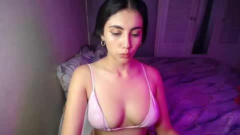 Snapshot of venus_starmodel chatting on 02-04-25, 12:40 Venus online show from 02-04-25, 12:40