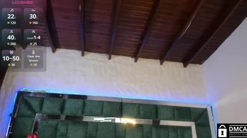 Snapshot of venus_velez chatting on 01-08-25, 12:58 Venus online show from 01-08-25, 12:58