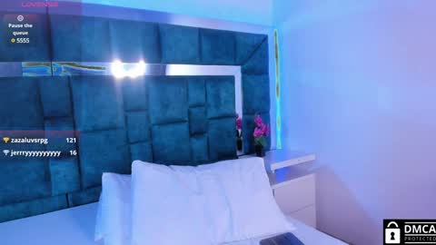 Snapshot of venus_velez chatting on 01-15-25, 04:11 Venus online show from 01-15-25, 04:11