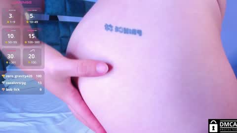 Snapshot of venus_velez chatting on 01-28-25, 03:25 Venus online show from 01-28-25, 03:25