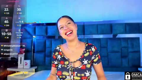 Snapshot of venus_velez chatting on 02-20-25, 05:18 Venus online show from 02-20-25, 05:18