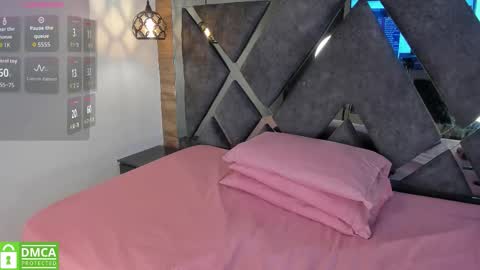 Snapshot of venus_velez chatting on 11-15-25, 12:34 Venus online show from 11-15-25, 12:34