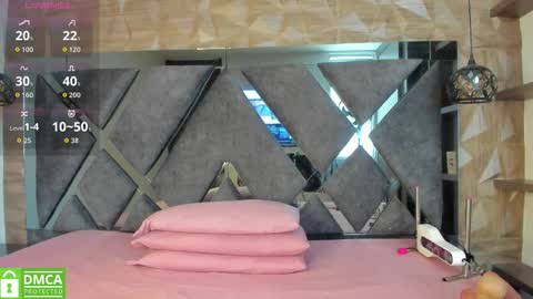 Snapshot of venus_velez chatting on 11-16-25, 12:44 Venus online show from 11-16-25, 12:44