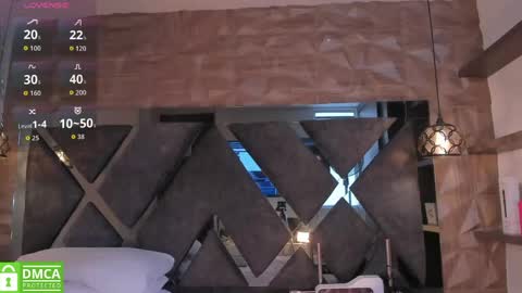 Snapshot of venus_velez chatting on 04-23-26, 12:04 Venus online show from 04-23-26, 12:04