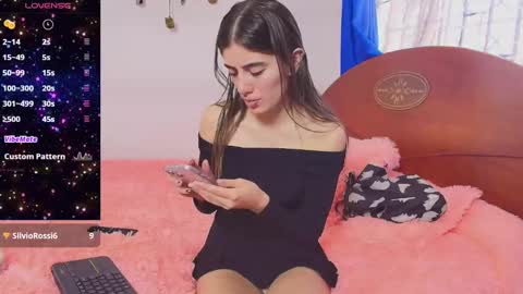 Snapshot of venus_wildeex chatting on 01-18-25, 07:48 Andrea online show from 01-18-25, 07:48