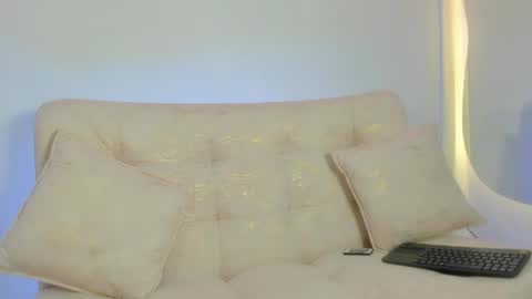 venus online show from 04-28-26, 02:44