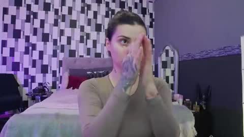 Snapshot of venusinylons chatting on 11-09-25, 10:24 venusinylons online show from 11-09-25, 10:24