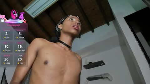 venuss_03 online show from 10-26-25, 03:51