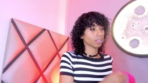 venuss_03 online show from 11-19-25, 03:28