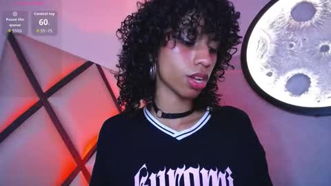 Snapshot of venuss_03 chatting on 01-10-26, 04:36 venuss_03 online show from 01-10-26, 04:36