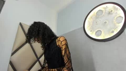 Snapshot of venuss_03 chatting on 06-10-26, 03:39 venuss_03 online show from 06-10-26, 03:39