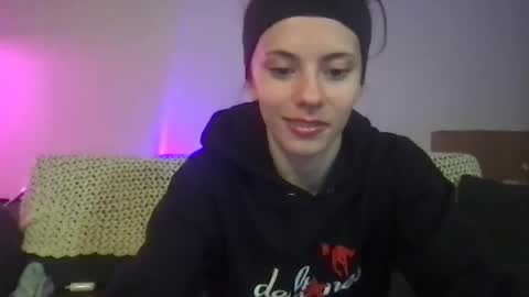 venustheflytrap online show from 11-14-25, 09:19