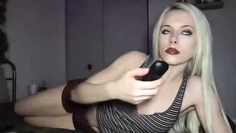 venustheflytrap online show from 03-23-26, 01:09