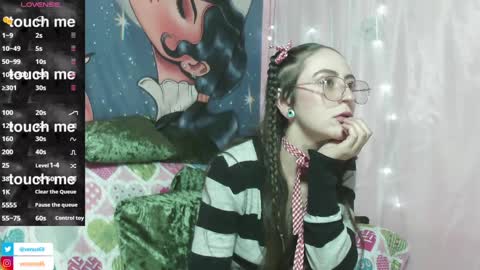 Snapshot of venuzxx chatting on 12-04-24, 11:24 . . online show from 12-04-24, 11:24