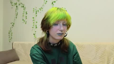 Snapshot of veolatownson chatting on 09-15-25, 07:25 Erica online show from 09-15-25, 07:25