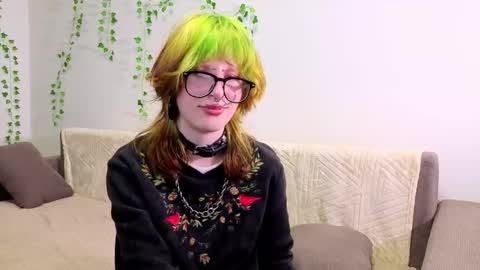 Snapshot of veolatownson chatting on 09-20-25, 08:32 Erica online show from 09-20-25, 08:32