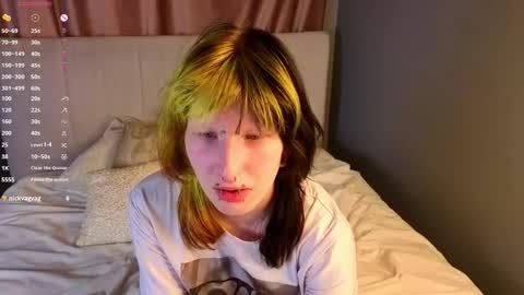 Snapshot of veolatownson chatting on 11-14-25, 08:18 Erica online show from 11-14-25, 08:18