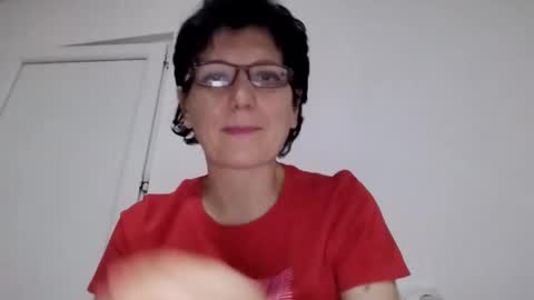 Snapshot of vera_elle chatting on 10-07-25, 08:39 Vera online show from 10-07-25, 08:39