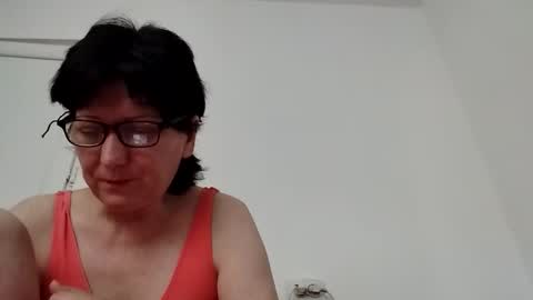 Vera online show from 05-26-26, 02:02
