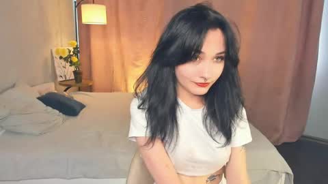 Keely online show from 06-01-26, 10:39