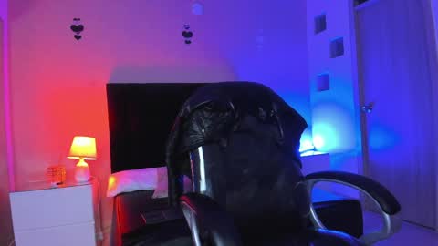 Snapshot of vergil_noir chatting on 05-06-26, 05:03 vergil_noir online show from 05-06-26, 05:03