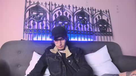 Snapshot of vergil_noir chatting on 05-29-26, 04:10 vergil_noir online show from 05-29-26, 04:10