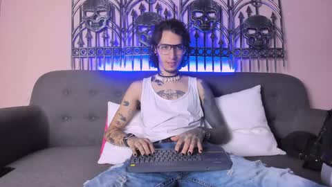 Snapshot of vergil_noir chatting on 05-30-26, 03:58 vergil_noir online show from 05-30-26, 03:58