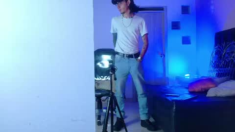 Snapshot of vergil_noir chatting on 07-09-26, 04:16 vergil_noir online show from 07-09-26, 04:16