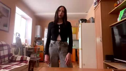 Lily online show from 04-23-26, 05:41