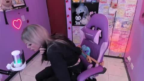 Snapshot of vero_osb chatting on 10-01-25, 11:22 online show from 10-01-25, 11:22