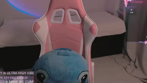 Tiffany online show from 04-21-26, 05:17