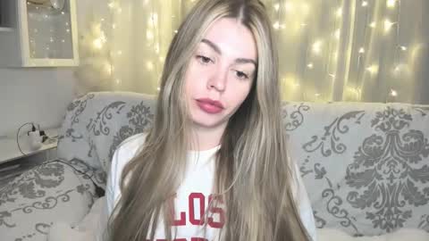 Snapshot of veronarolls chatting on 01-17-26, 06:55 Lolitalolz online show from 01-17-26, 06:55