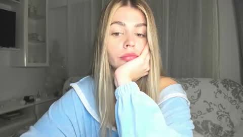 Snapshot of veronarolls chatting on 02-10-26, 06:56 Lolitalolz online show from 02-10-26, 06:56