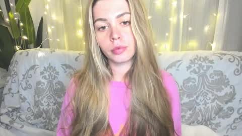 Snapshot of veronarolls chatting on 02-24-26, 09:24 Lolitalolz online show from 02-24-26, 09:24