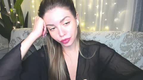 Snapshot of veronarolls chatting on 02-26-26, 07:13 Lolitalolz online show from 02-26-26, 07:13