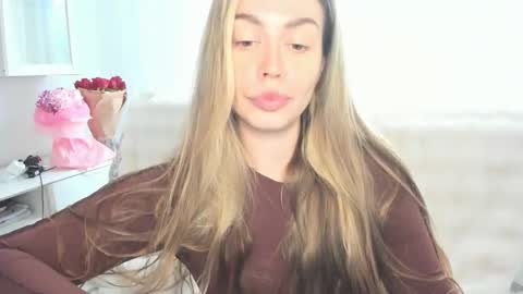 Snapshot of veronarolls chatting on 03-11-26, 04:13 Lolitalolz online show from 03-11-26, 04:13