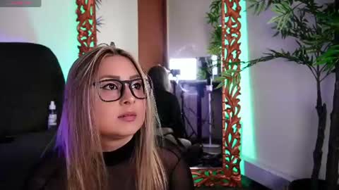 Snapshot of veroni_k99 chatting on 06-09-26, 07:36 vero online show from 06-09-26, 07:36
