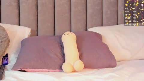 Vernica  online show from 11-29-25, 04:26