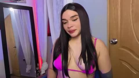 Snapshot of veronica_118 chatting on 05-26-26, 01:23 veronica_118 online show from 05-26-26, 01:23