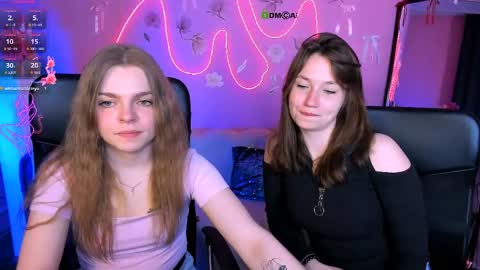 Snapshot of veronica_bubble chatting on 05-03-26, 07:20 Ronni online show from 05-03-26, 07:20