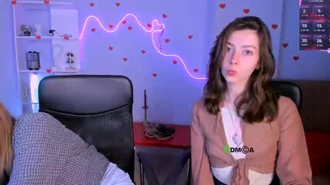 Snapshot of veronica_bubble chatting on 06-04-26, 07:20 Ronni online show from 06-04-26, 07:20