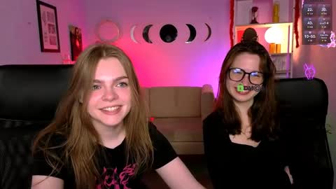Snapshot of veronica_bubble chatting on 06-06-26, 07:07 Ronni online show from 06-06-26, 07:07