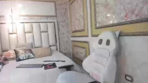 Veronica  online show from 03-05-26, 03:30